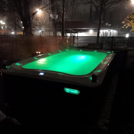 Gorooms Vanda Exteriör bild